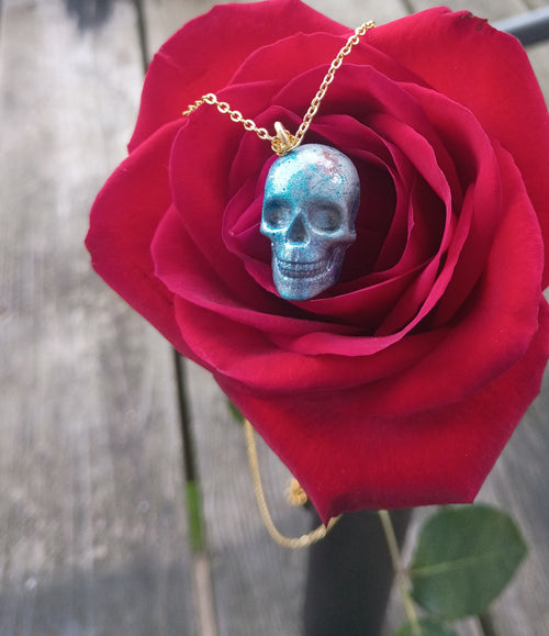 "Bone kisses and coffin cuddles" skull necklace