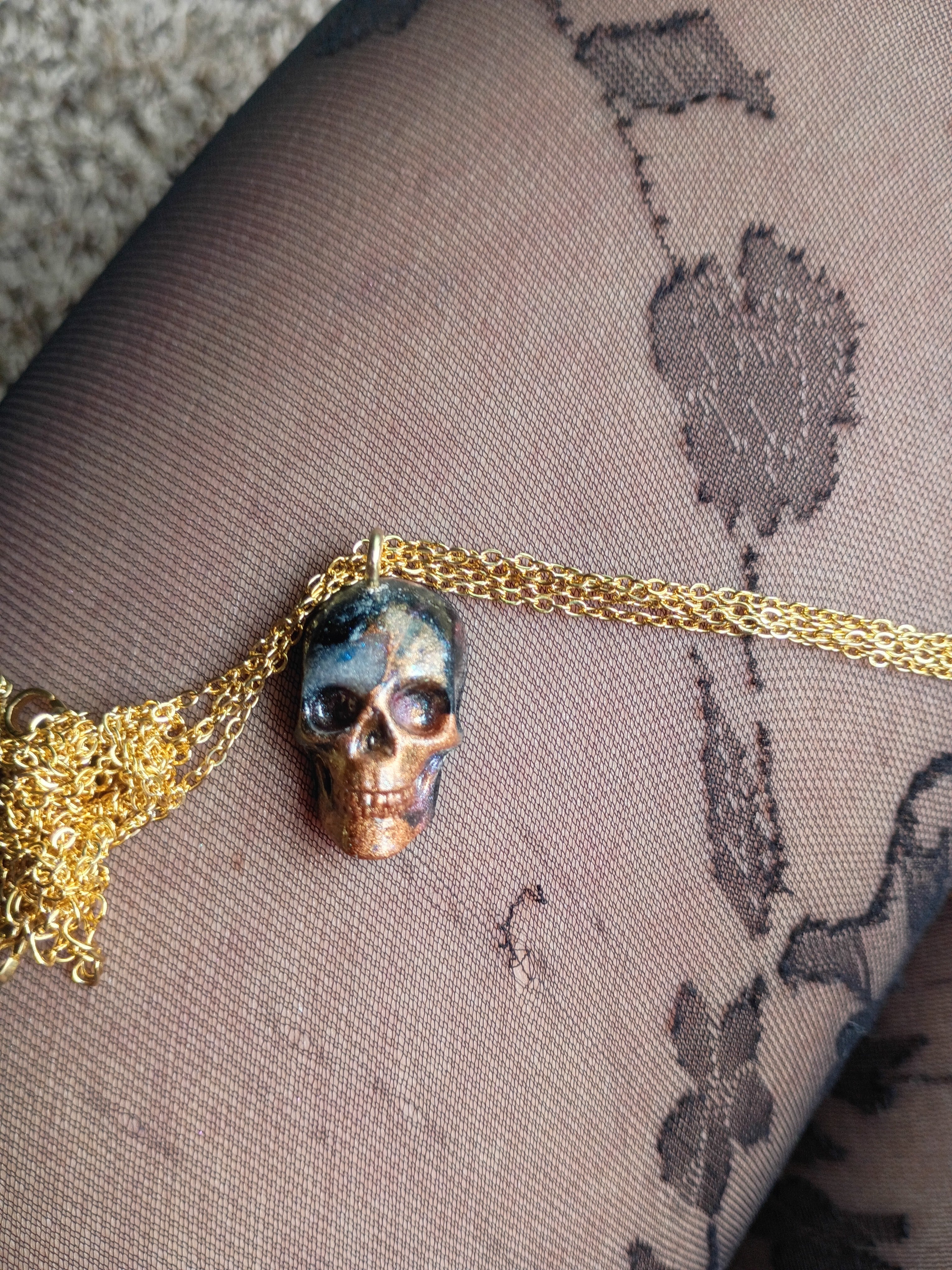 Lightning Bolt- Skull pendant