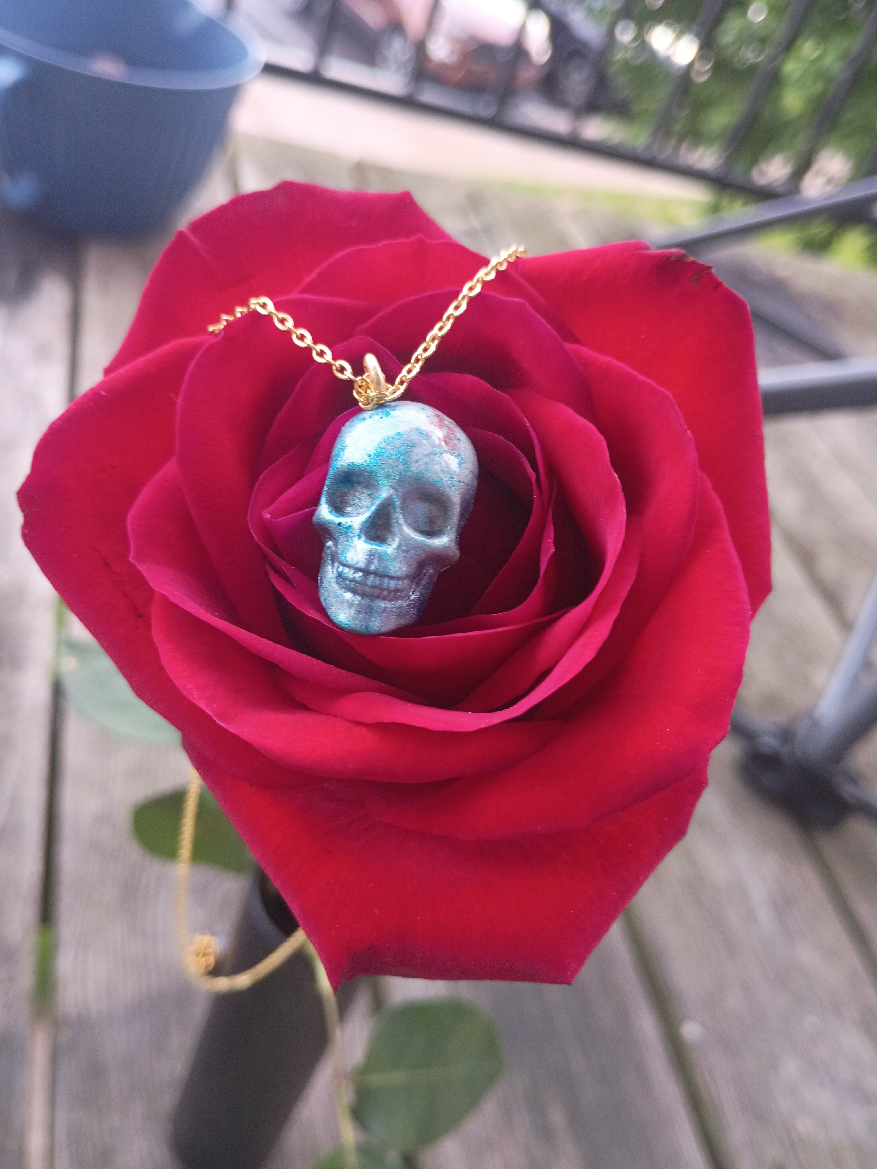 "Bone kisses and coffin cuddles" skull necklace