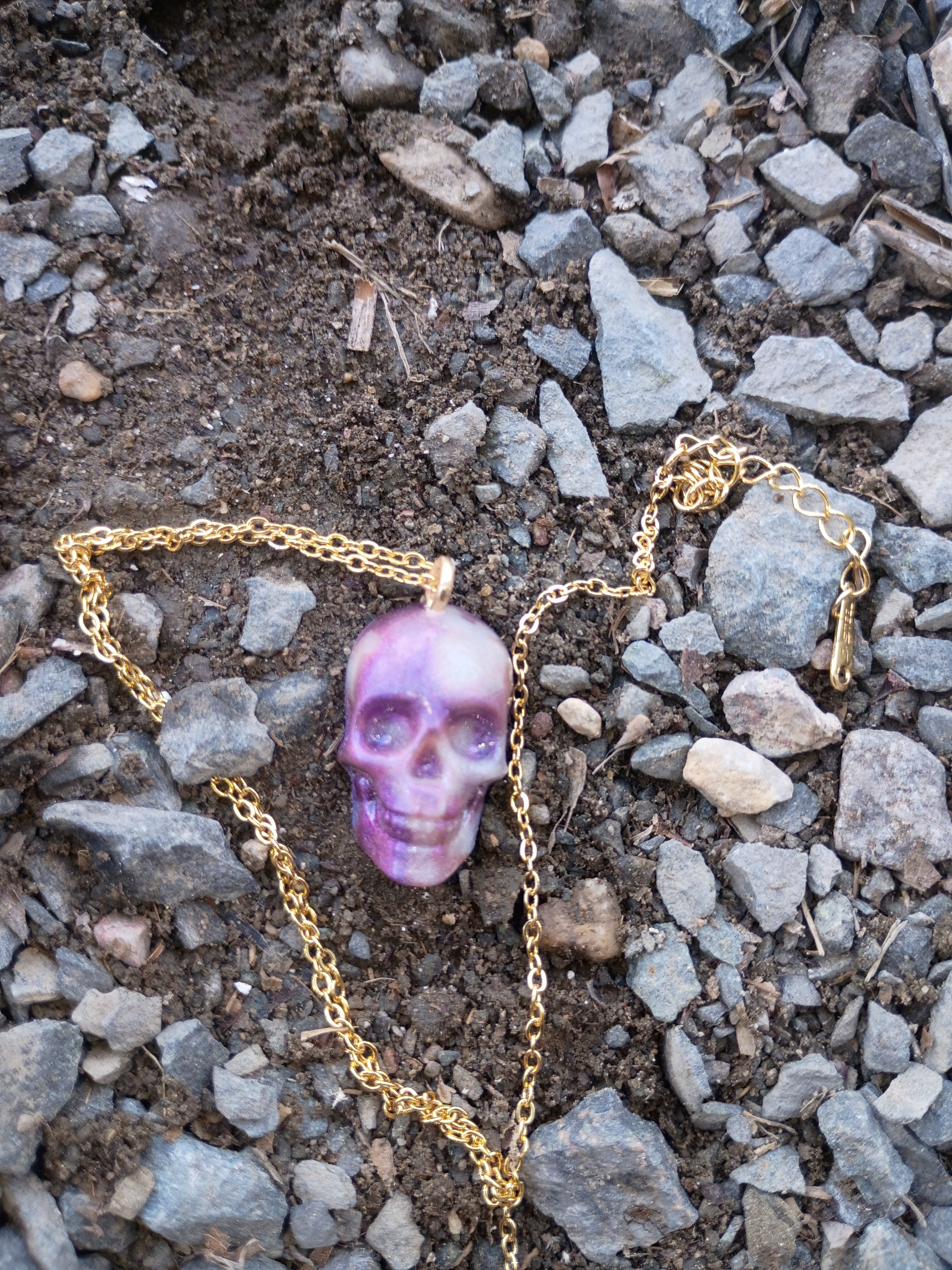 "Drop-dead adorable" skull necklace